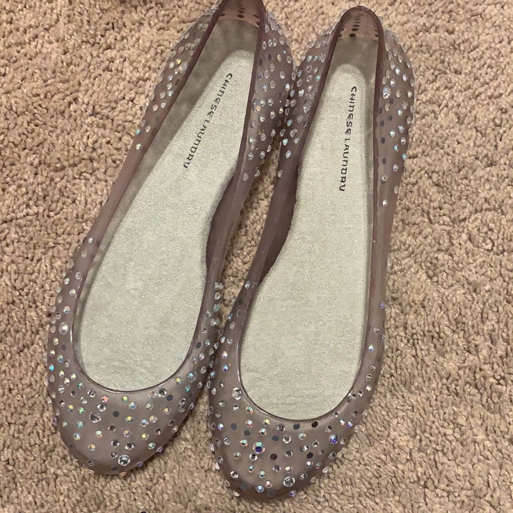 NWT Chinese Laundry Jelly flats